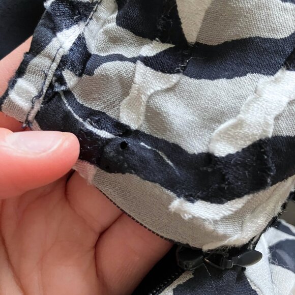 Navy Blue Zebra Print Silk Blend A Line Meurice Midi Skirt. Small 6. Boho Flowy - Picture 12 of 12